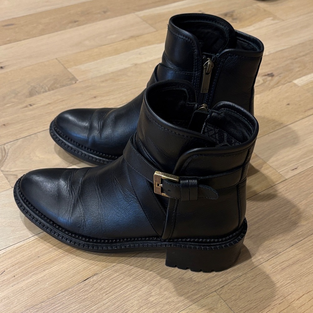 Aquatalia Black Leather Ankle Booties- some signs of wear in heels/scuffing